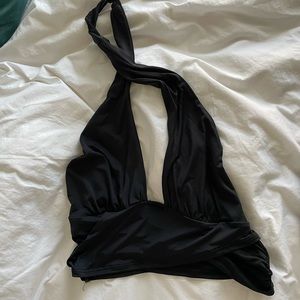 Black cross urban top